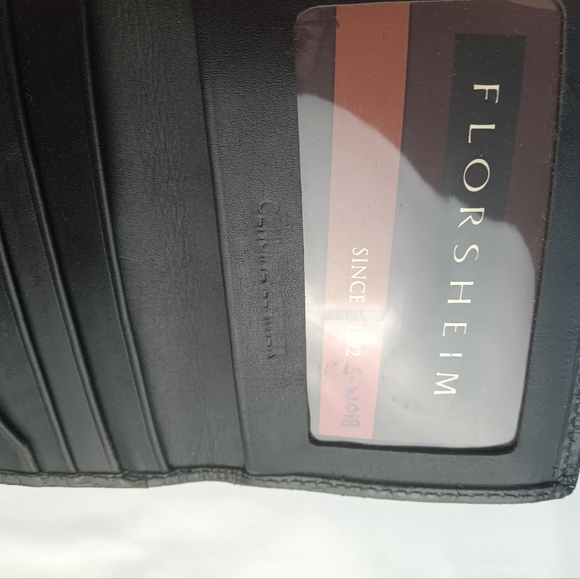 Florsheim Mens Credit Card And ID Holder. - Picture 9 of 12